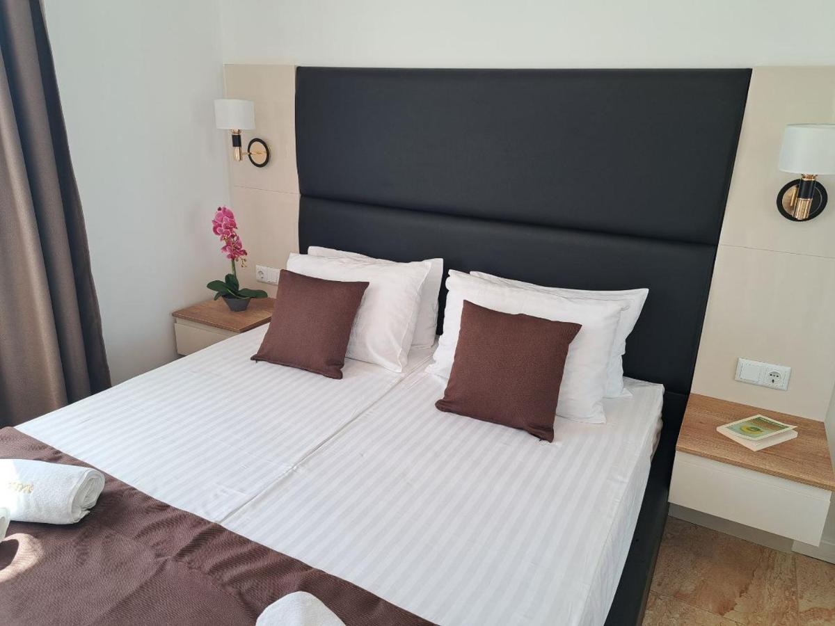 Onyx 2 Private Apartments Sveti Vlas Bagian luar foto