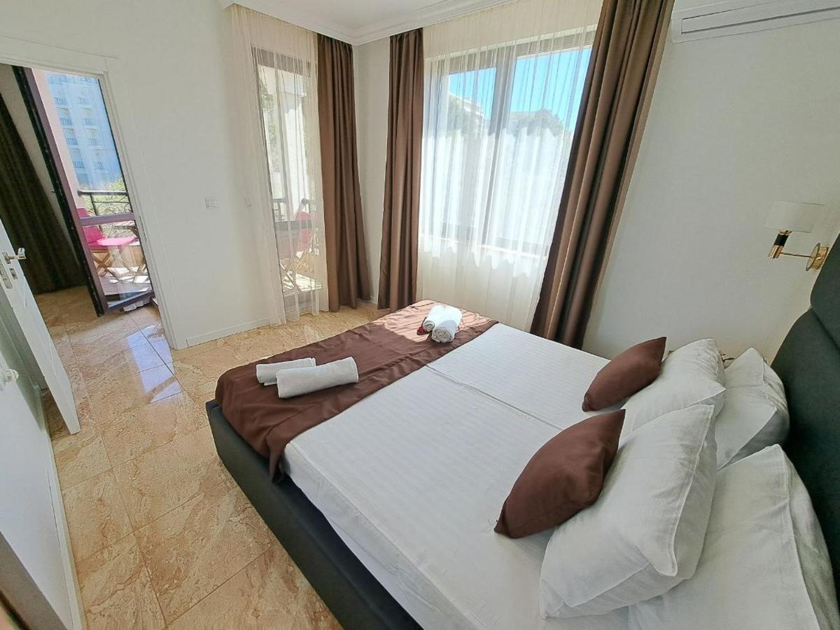 Onyx 2 Private Apartments Sveti Vlas Bagian luar foto