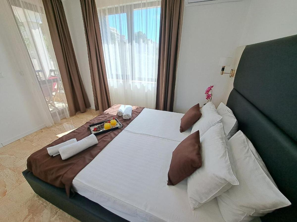 Onyx 2 Private Apartments Sveti Vlas Bagian luar foto