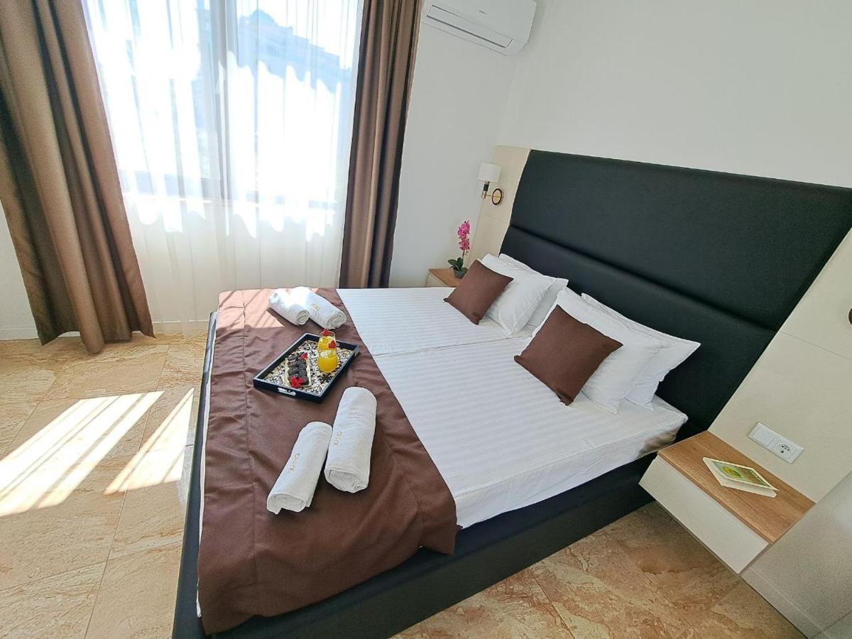 Onyx 2 Private Apartments Sveti Vlas Bagian luar foto