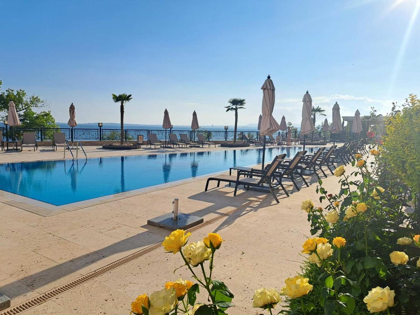 Onyx 2 Private Apartments Sveti Vlas Bagian luar foto