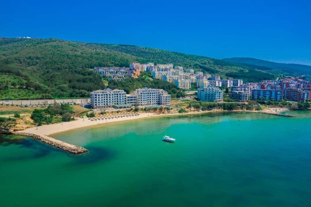 Onyx 2 Private Apartments Sveti Vlas Bagian luar foto