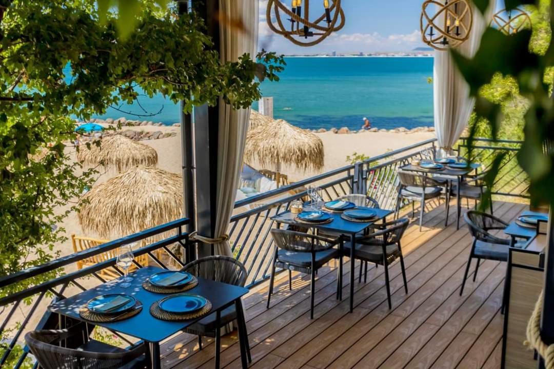 Onyx 2 Private Apartments Sveti Vlas Bagian luar foto