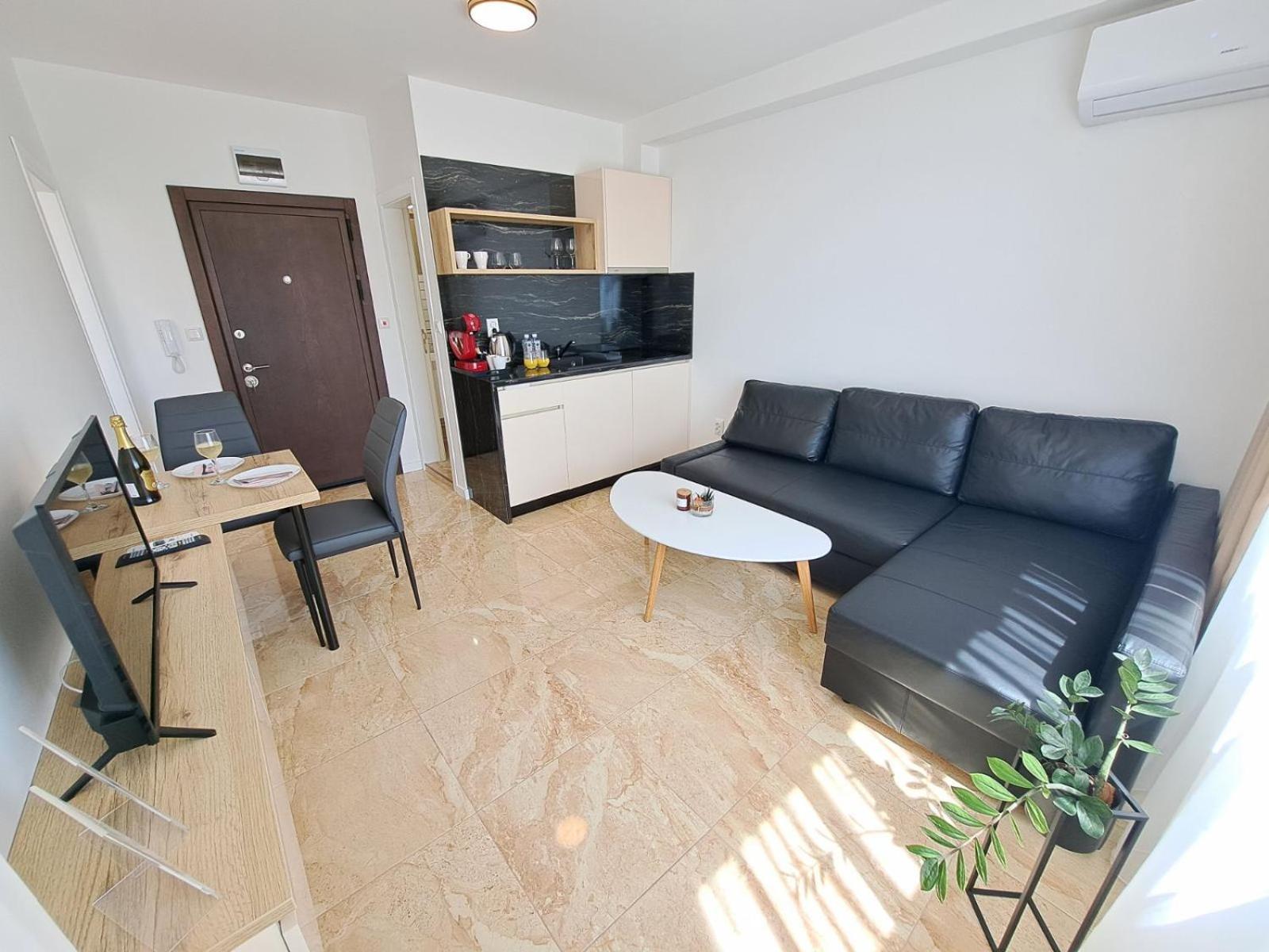 Onyx 2 Private Apartments Sveti Vlas Bagian luar foto