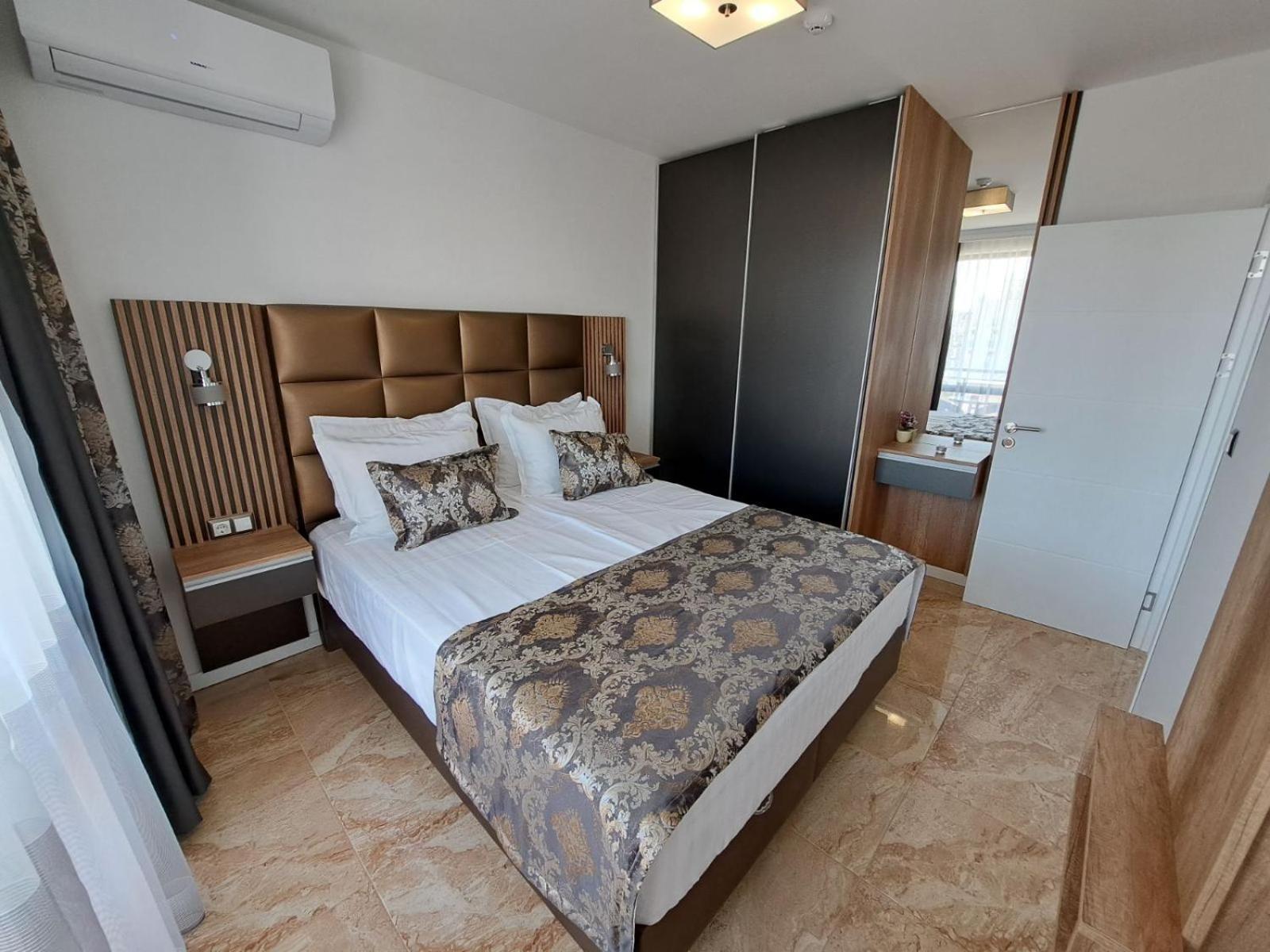 Onyx 2 Private Apartments Sveti Vlas Bagian luar foto