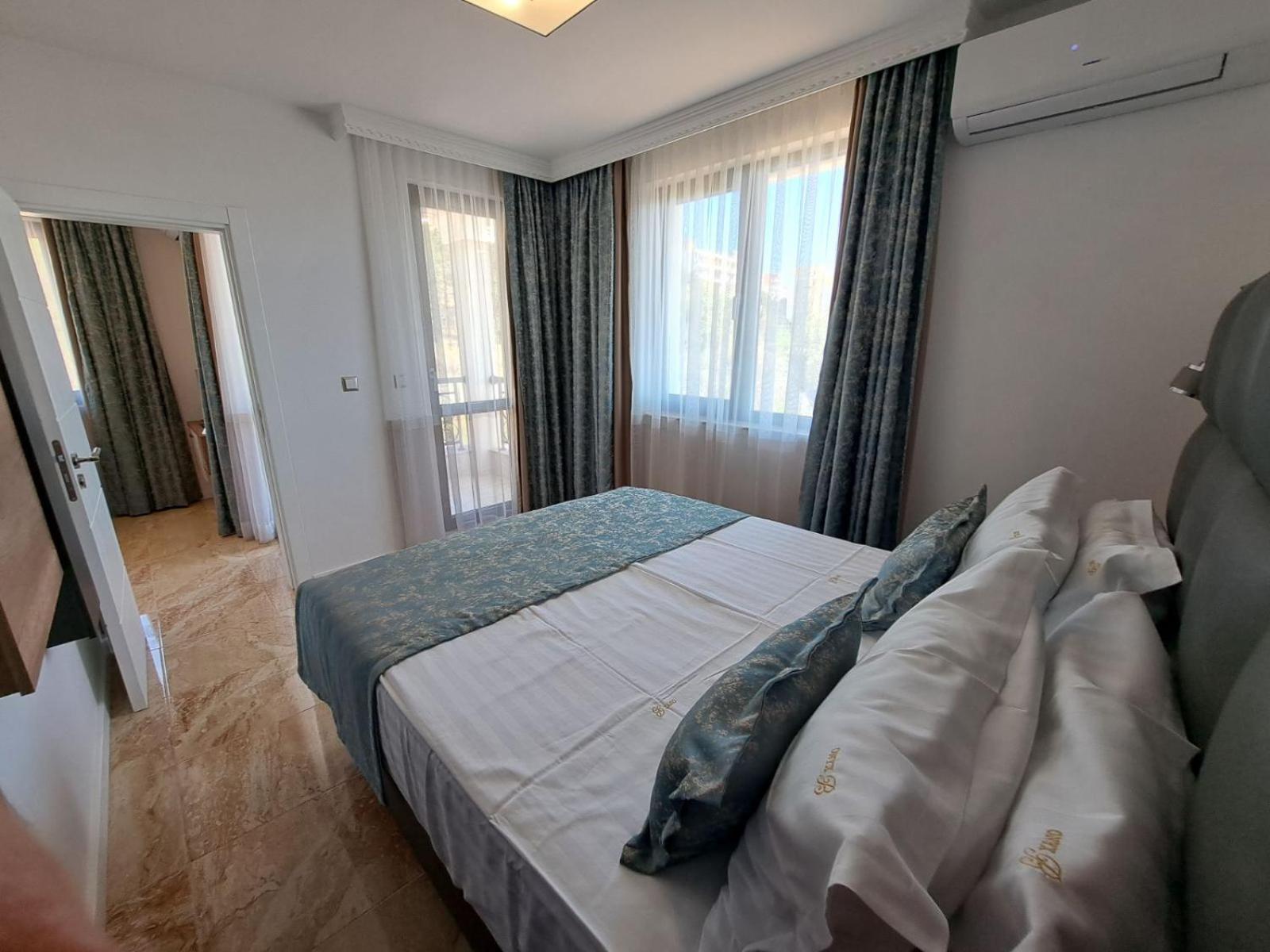 Onyx 2 Private Apartments Sveti Vlas Bagian luar foto